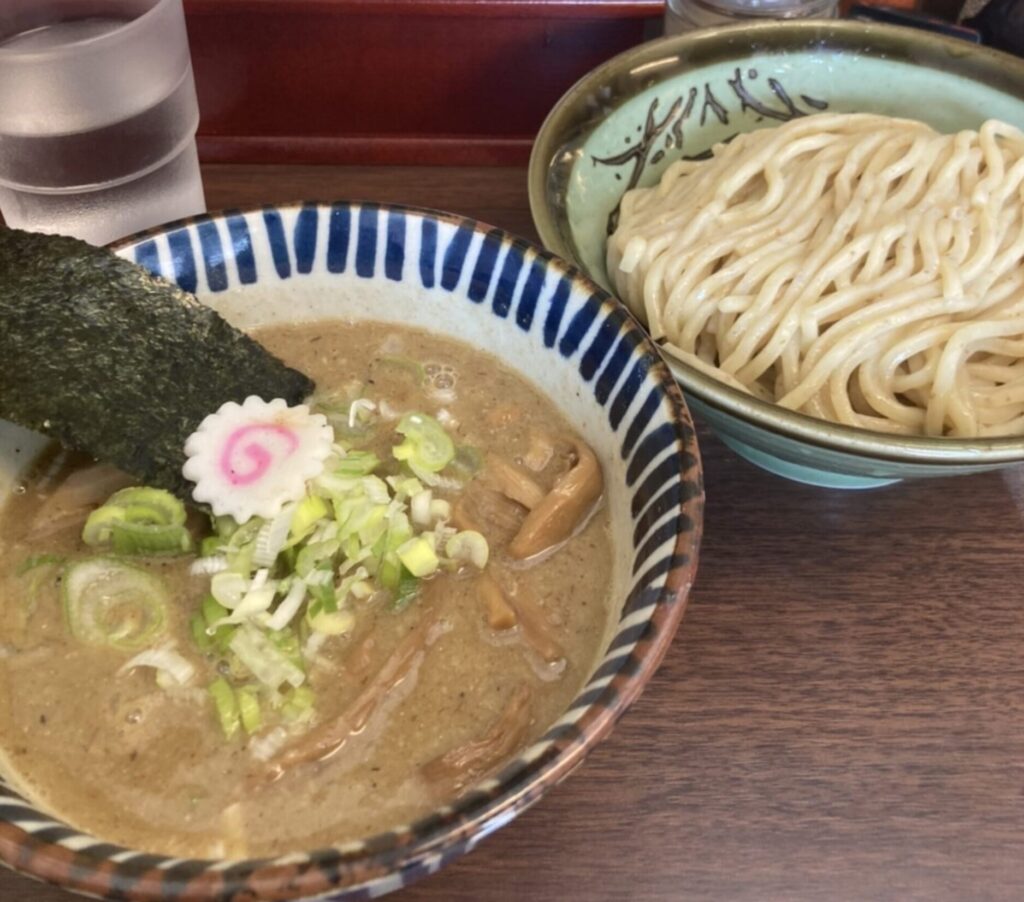 三三七つけ麺